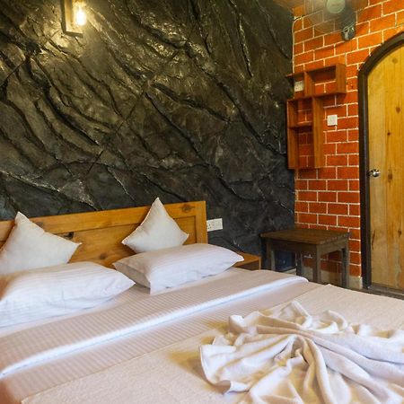 Hobbit Hole Hideaway Bed & Breakfast Ella Exterior foto