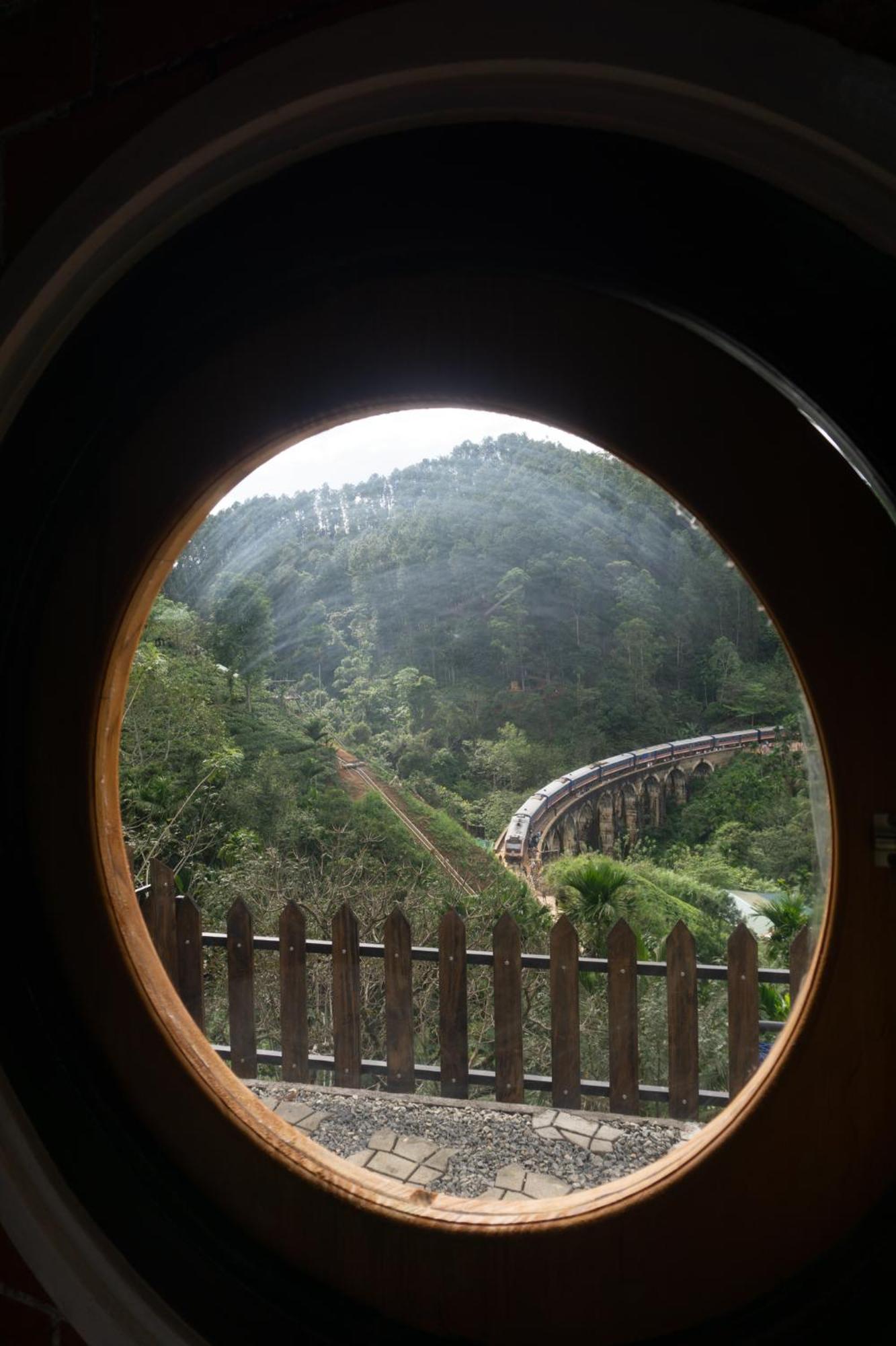 Hobbit Hole Hideaway Bed & Breakfast Ella Exterior foto