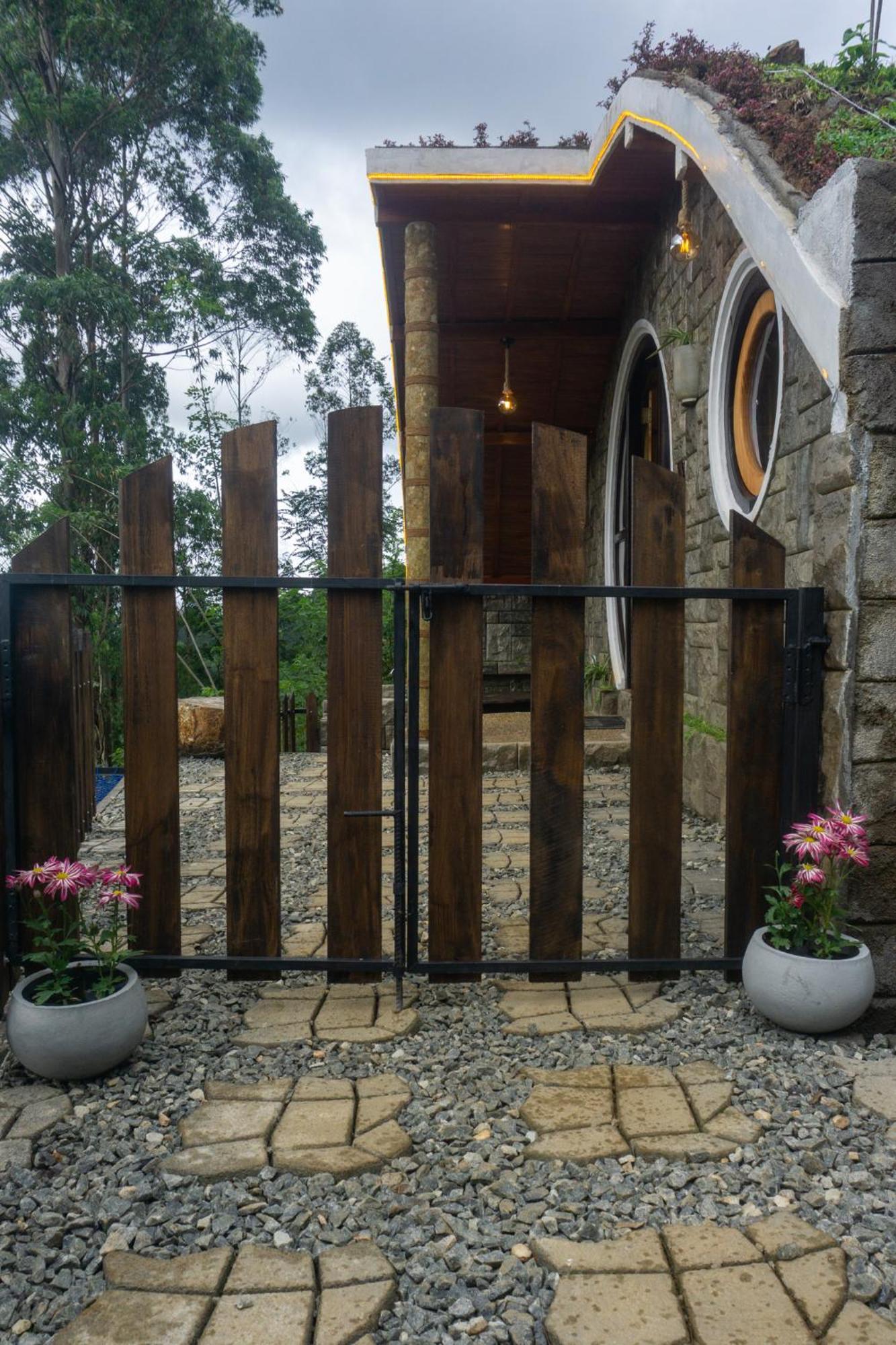 Hobbit Hole Hideaway Bed & Breakfast Ella Exterior foto