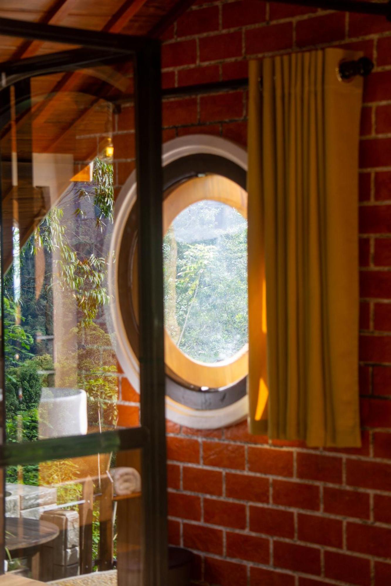 Hobbit Hole Hideaway Bed & Breakfast Ella Exterior foto